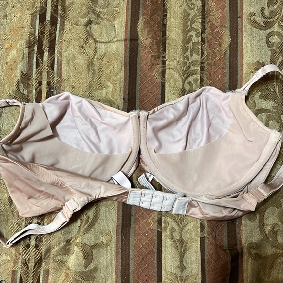 Victoria's Secret bra - Picture 5 of 6